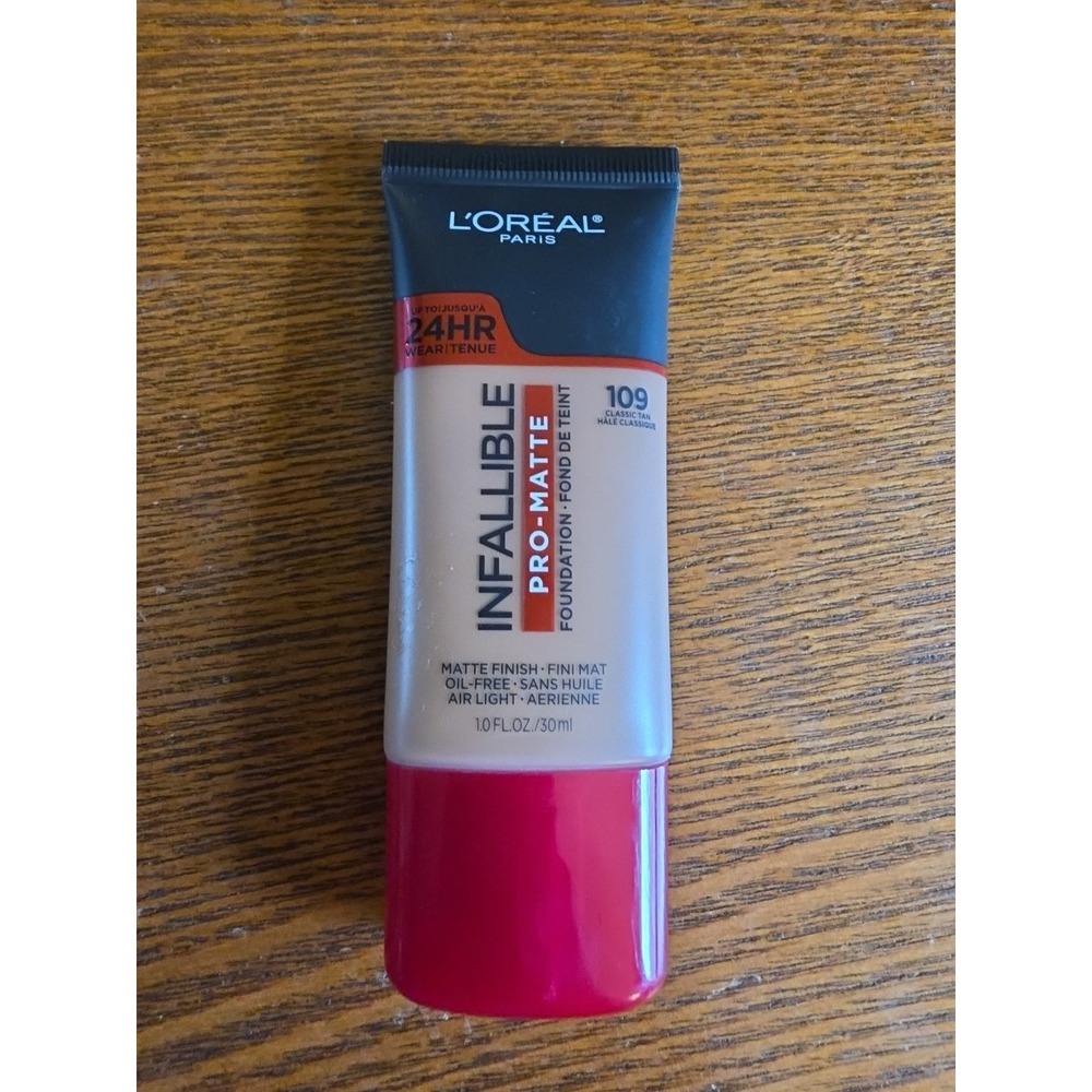L'Oreal Infallible Pro Matte Foundation - 109 Classic Tan - 1 fl oz / 30 ml